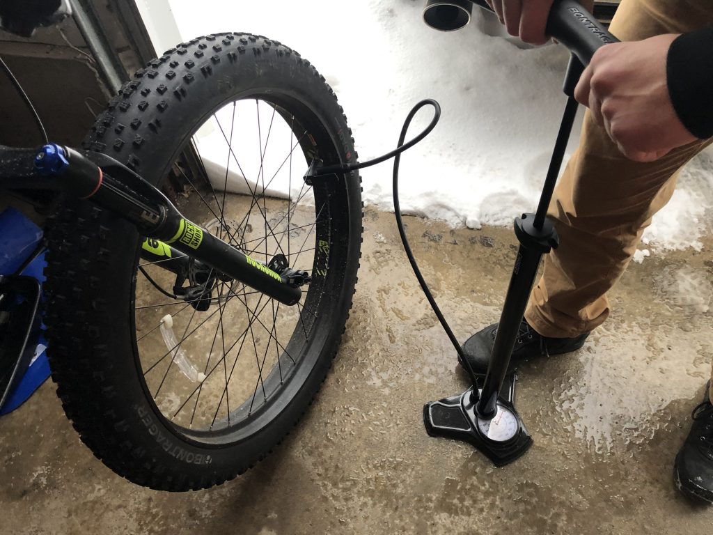 how to fill up a bike tire